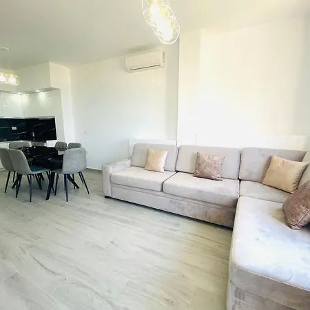 Apartment Brand New Sea View Vlorë